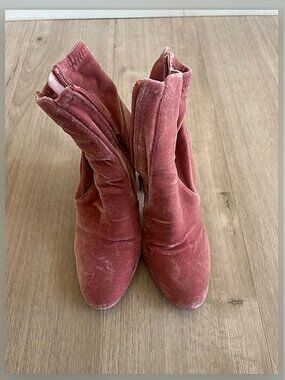 Aldo rose colored velvet boots size 8